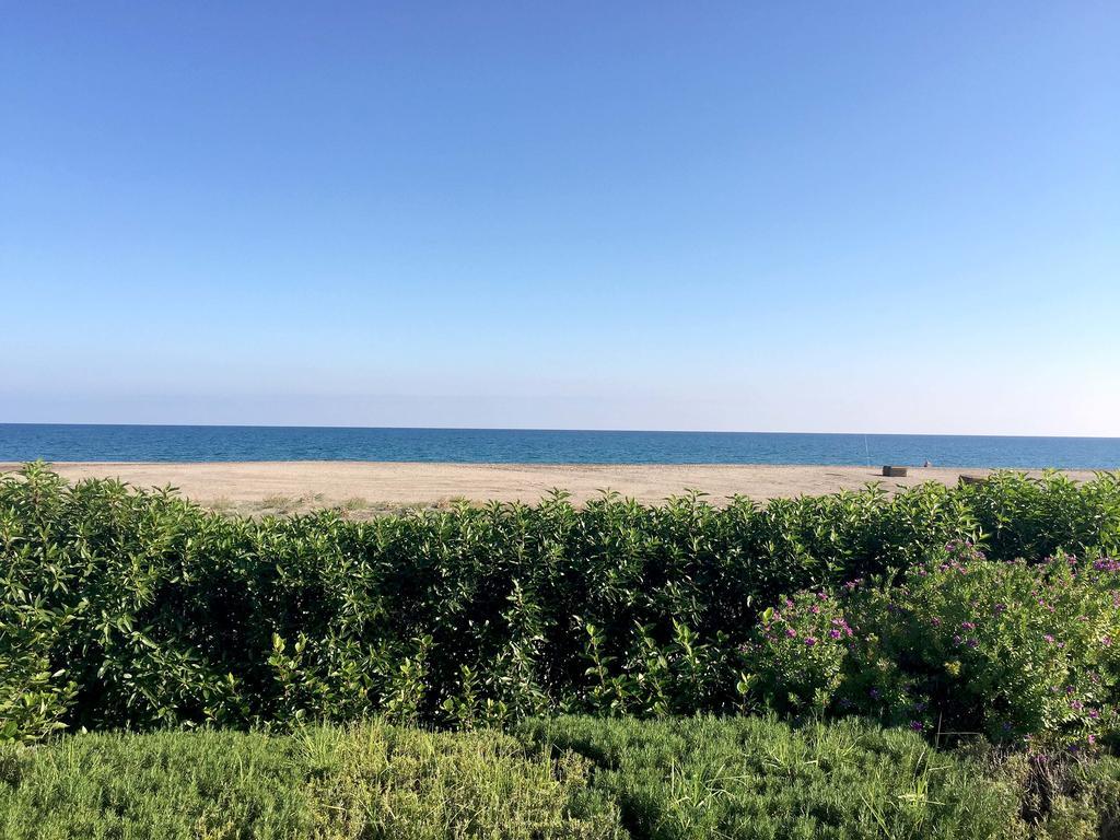 Apartamento VenAVera Playa de Baria 2 K-1D Primera Línea Gran Terraza y WIFI Exterior foto